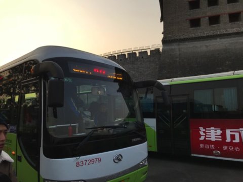 北京　万里長城　アクセス　バス